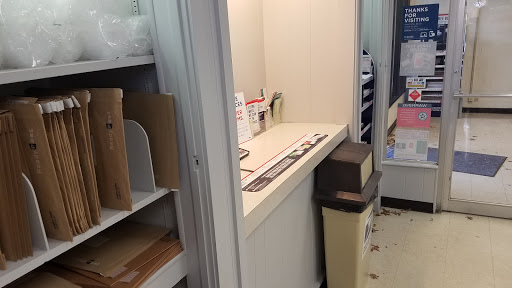 Post Office «United States Postal Service», reviews and photos, 2032 Utica Square, Tulsa, OK 74114, USA