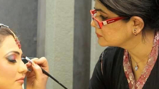 510 US-130 #11a, East Windsor, NJ 08520, USA