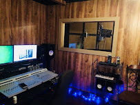 Vocal Line Music Recording Studio - Photo 8 - Car repair in McAllen, TX, McAllen