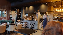 Atmosphère du Restaurant Les Mérovingiens Café Brasserie à Noisy-le-Grand - n°10