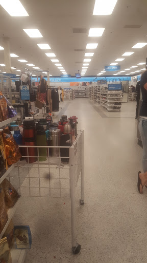 Clothing Store «Ross Dress for Less», reviews and photos, 2936 Interstate 45 N, Conroe, TX 77303, USA