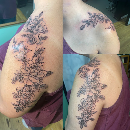 Explore florida tattoo ideas, creative tattoo ideas in Scranton, available at Black Sheep Tattoo & Piercing Studio