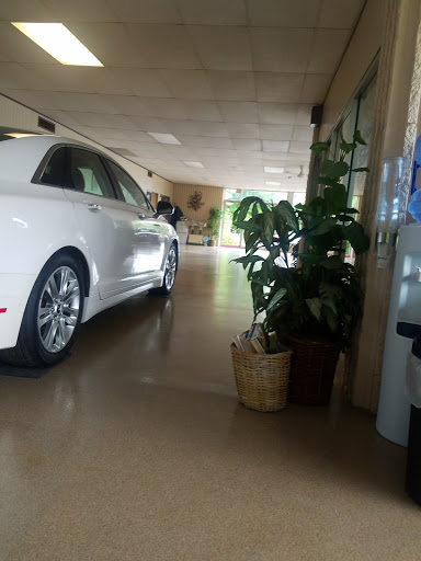 Rea Ford-Lincoln, 84 Cimarron Rd, Monticello, NY 12701, USA, 