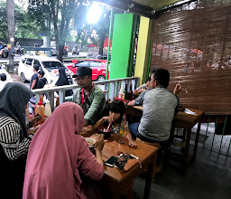 A&W Restoran Blu Plaza photo