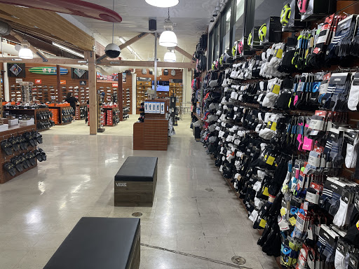 Shoe Store «Shoe City - Costa Mesa», reviews and photos, 3010 Harbor Blvd # A, Costa Mesa, CA 92626, USA