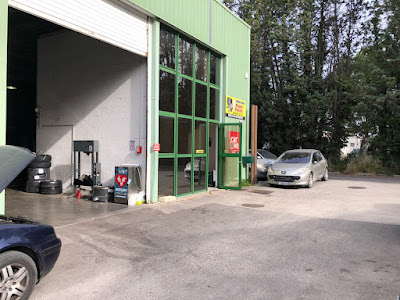 p point pneus à Éguilles