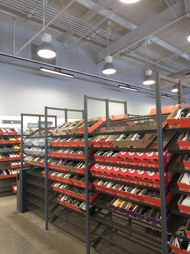 Clothing Store «Nike Factory Store», reviews and photos, 243 Tanger Dr Suite 243, Williamsburg, IA 52361, USA
