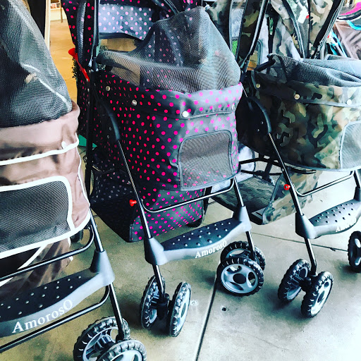 Pet Supply Store «Animal Kingdom of Santa Monica», reviews and photos, 300 Pico Blvd, Santa Monica, CA 90405, USA