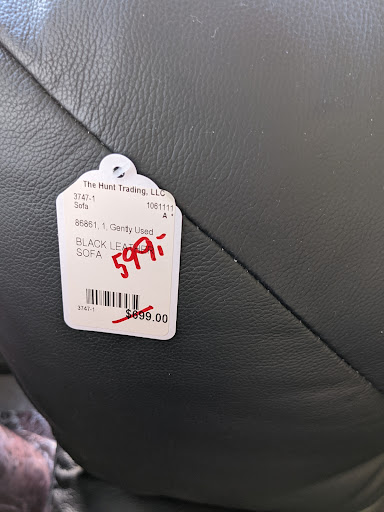 Thrift Store «Upscale Resale», reviews and photos, 23501 Ridge Route Dr # G, Laguna Hills, CA 92653, USA