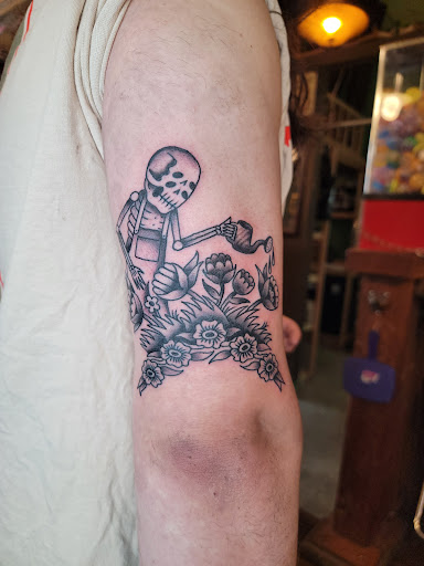 Tattoo Shop «Grizzly Tattoo», reviews and photos, 3949 N Williams Ave, Portland, OR 97227, USA