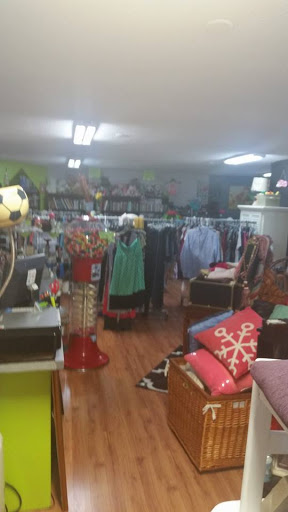 Thrift Store «Vault Raleigh», reviews and photos, 8480 Garvey Dr, Raleigh, NC 27616, USA
