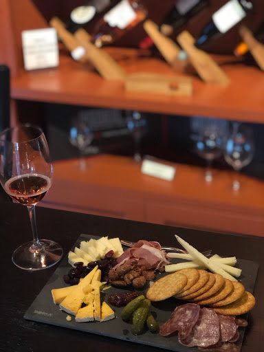 Wine Bar «WineStyles of Cedar Rapids», reviews and photos, 4201 42nd St NE #170, Cedar Rapids, IA 52402, USA