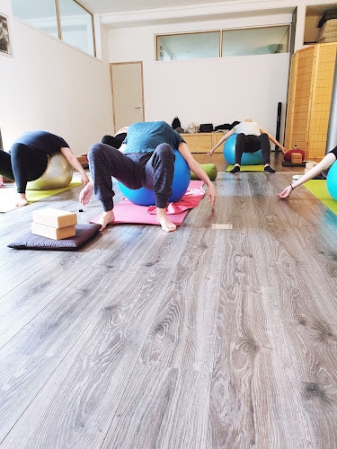 Rezensionen über The Sakura Yoga in Genf - Yoga-Studio