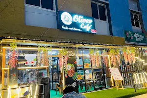 Oliver cafe image