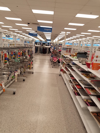 Clothing Store «Ross Dress for Less», reviews and photos, 2180 MacArthur Rd, Whitehall, PA 18052, USA