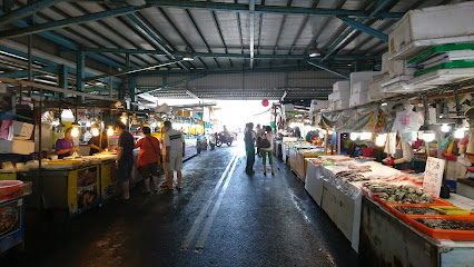 蚵仔寮鱼市场