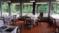 Atmosphère du Le Beau site auvergne Restaurant Auberge à Servant - n°9