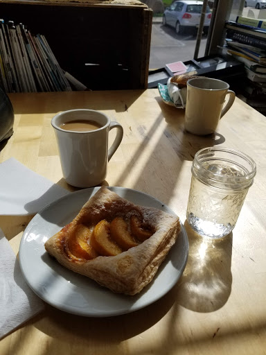 Coffee Shop «Vacavi Cafe», reviews and photos, 100 Water St, Conneaut Lake, PA 16316, USA