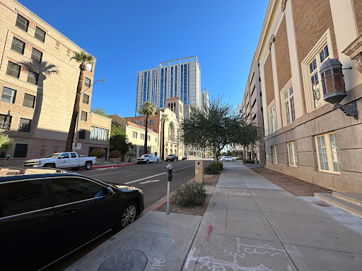 Monroe Street Abbey Apartments