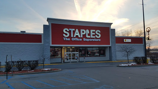 Staples, 752 Upper Glen St, Queensbury, NY 12804, USA, 
