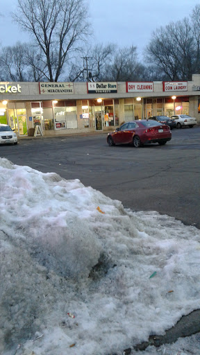 Liquor Store «East Side Liquor Store», reviews and photos, 1361 Maryland Ave E, St Paul, MN 55106, USA