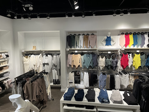 Clothing Store «Express», reviews and photos, 4396 Holly Drive, Beavercreek, OH 45440, USA