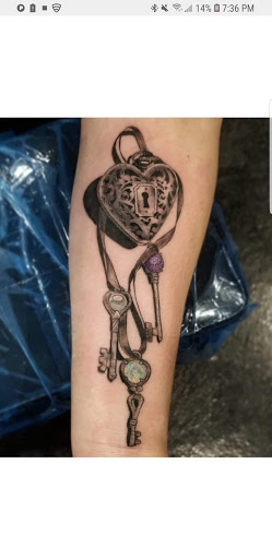 Explore hawaiian tattoos ideas, creative tattoo ideas in Kenosha, available at Kenosha Tattoo Company
