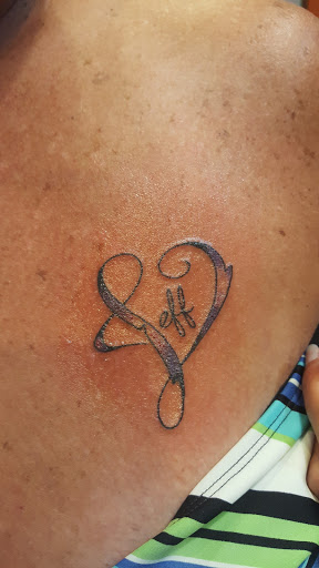 Tattoo Shop «Mothers Tattoo & Body Piercing», reviews and photos, 3625 Dixie Hwy, Elsmere, KY 41018, USA