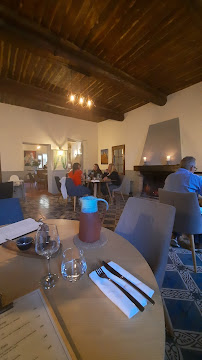 Atmosphère du Restaurant Le Cheval Blanc à La Bastide-des-Jourdans - n°2