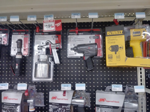 Home Improvement Store «Tractor Supply Co.», reviews and photos, 207 Swansea Mall Dr #15, Swansea, MA 02777, USA