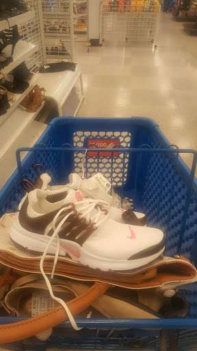 Clothing Store «Ross Dress for Less», reviews and photos, 2350 Lincoln Hwy E, Lancaster, PA 17602, USA