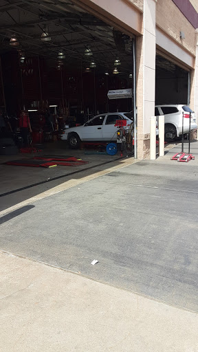 Tire Shop «Discount Tire Store - N Richland Hills, TX», reviews and photos, 8632 Davis Blvd, North Richland Hills, TX 76182, USA