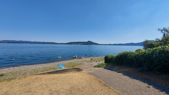 Spiaggia Castellaccio di Villa Lesa