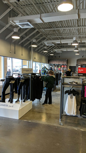 Clothing Store «Nike Factory Store», reviews and photos, 1475 N Burkhart Rd Suite C-200, Howell, MI 48855, USA