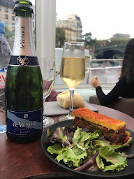 Photo n°87 de Paris en Scène Diner Croisière à Paris ()