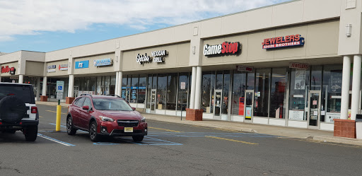 Shopping Mall «Wick Shopping Plaza», reviews and photos, 561 US-1, Edison, NJ 08817, USA