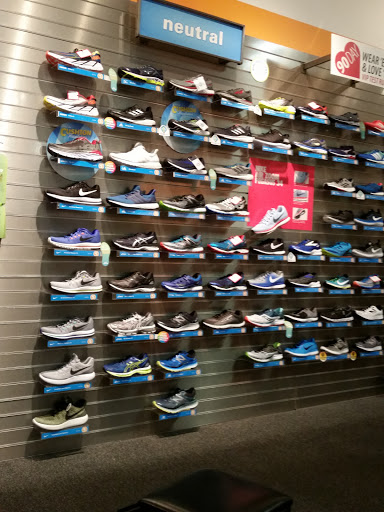 Running Store «Road Runner Sports», reviews and photos, 535 Lakeview Plaza Blvd, Worthington, OH 43085, USA