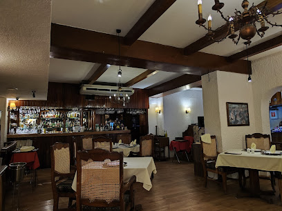 Restaurant Pierrot - C. Justo Sierra 2355, Ladrón de Guevara, Ladron De Guevara, 44600 Guadalajara, Jal., Mexico