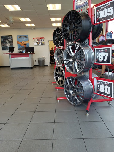 Tire Shop «Discount Tire Store - Orlando, FL», reviews and photos, 986 N Semoran Blvd, Orlando, FL 32807, USA