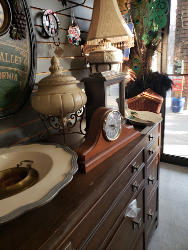 Thrift Store «Explosive Bargains & Thrift», reviews and photos, 127 Smithtown Blvd, Nesconset, NY 11767, USA