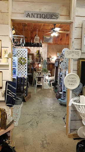 Antique Store «Wrentham Country Store», reviews and photos, 715 East St, Wrentham, MA 02093, USA
