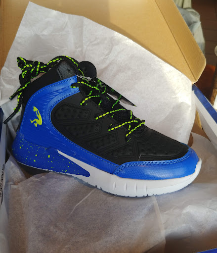 Sporting Goods Store «Big 5 Sporting Goods - Tacoma», reviews and photos, 2505 S 38th St f, Tacoma, WA 98409, USA