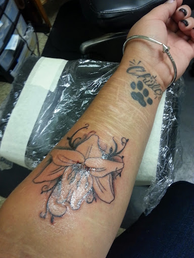 Tattoo Shop «All Tattoos & Body Piercings», reviews and photos, 14304 Pearl Rd, Strongsville, OH 44136, USA