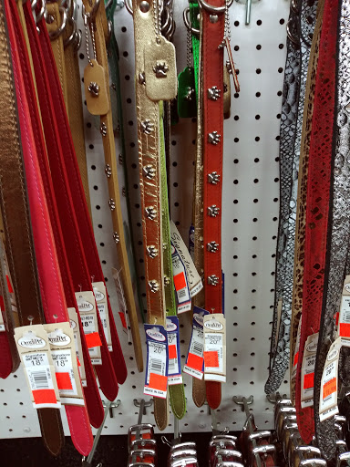 Pet Supply Store «Red Dog Hound & Pet Supply», reviews and photos, 3017 S Sheridan Rd, Tulsa, OK 74129, USA