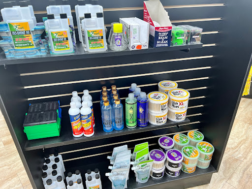 Tobacco Shop «Smoke Hut Smoke Shop», reviews and photos, 11902 Blue Ridge Boulevard g, Grandview, MO 64030, USA