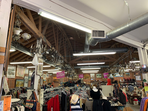 Thrift Store «BTS Thrift Boutique», reviews and photos, 10409 Washington Blvd, Culver City, CA 90232, USA