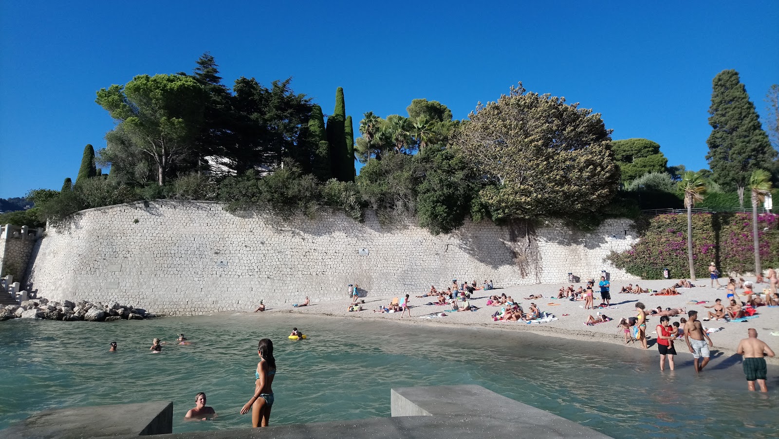 Foto av Godkänd Strand och bosättningen