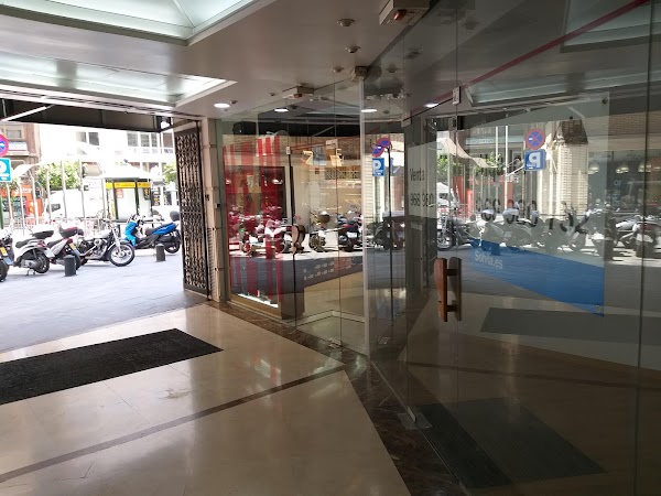 Centro Comercial Bulevar Cetina