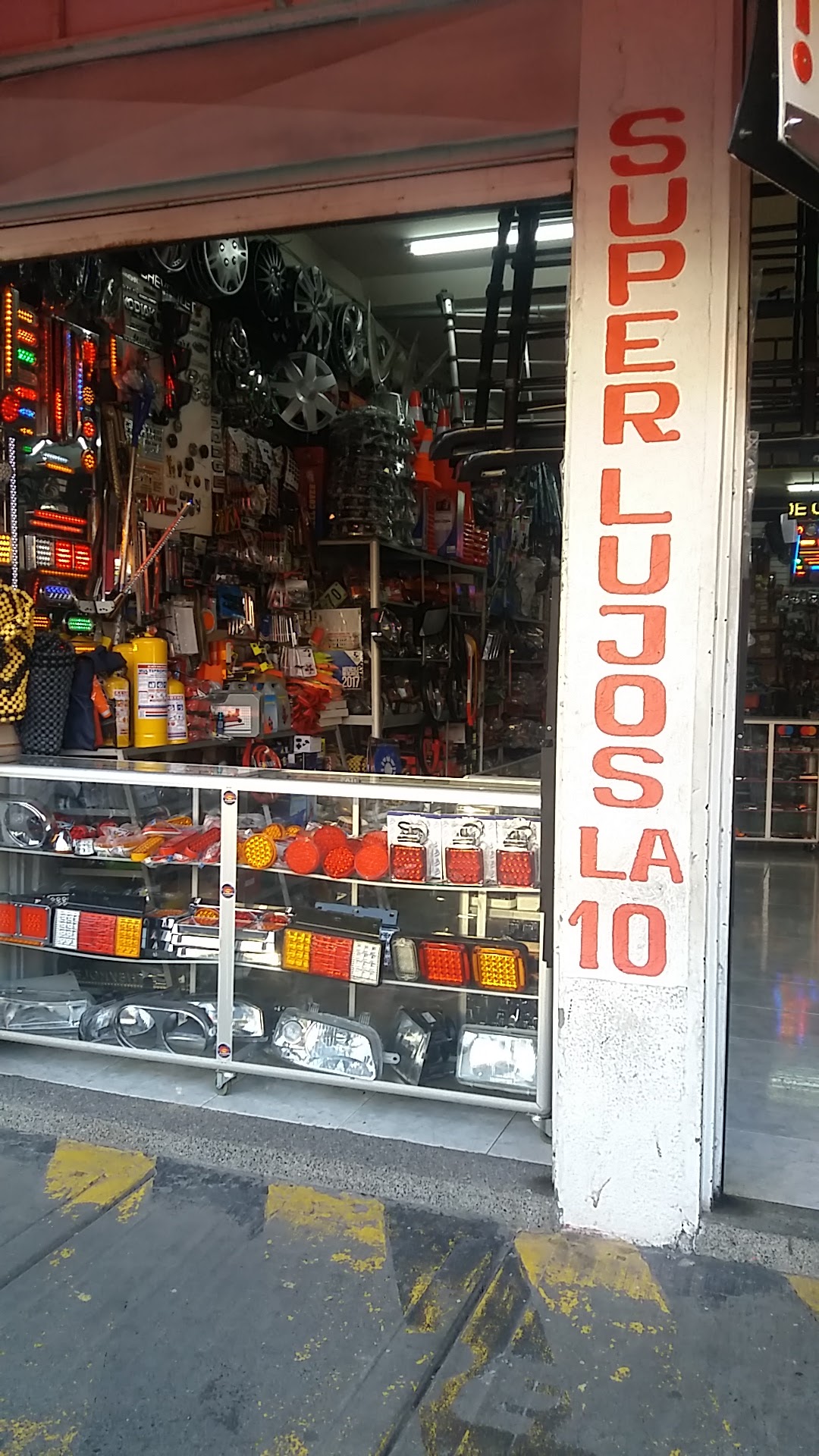 super lujos la 10