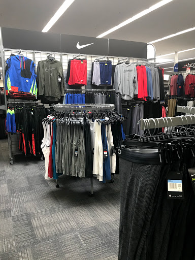 Sporting Goods Store «Academy Sports + Outdoors», reviews and photos, 210 N New Rd, Waco, TX 76710, USA